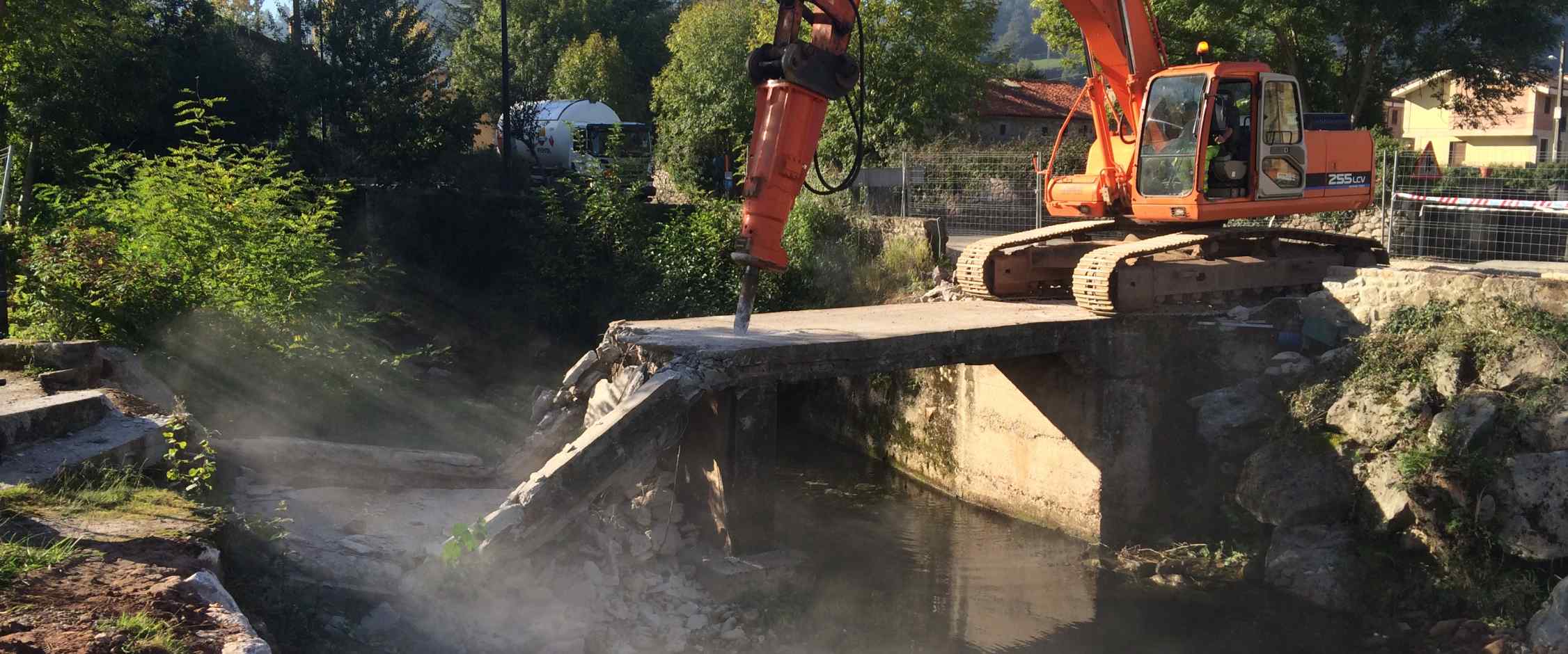 Demolición del puente actual